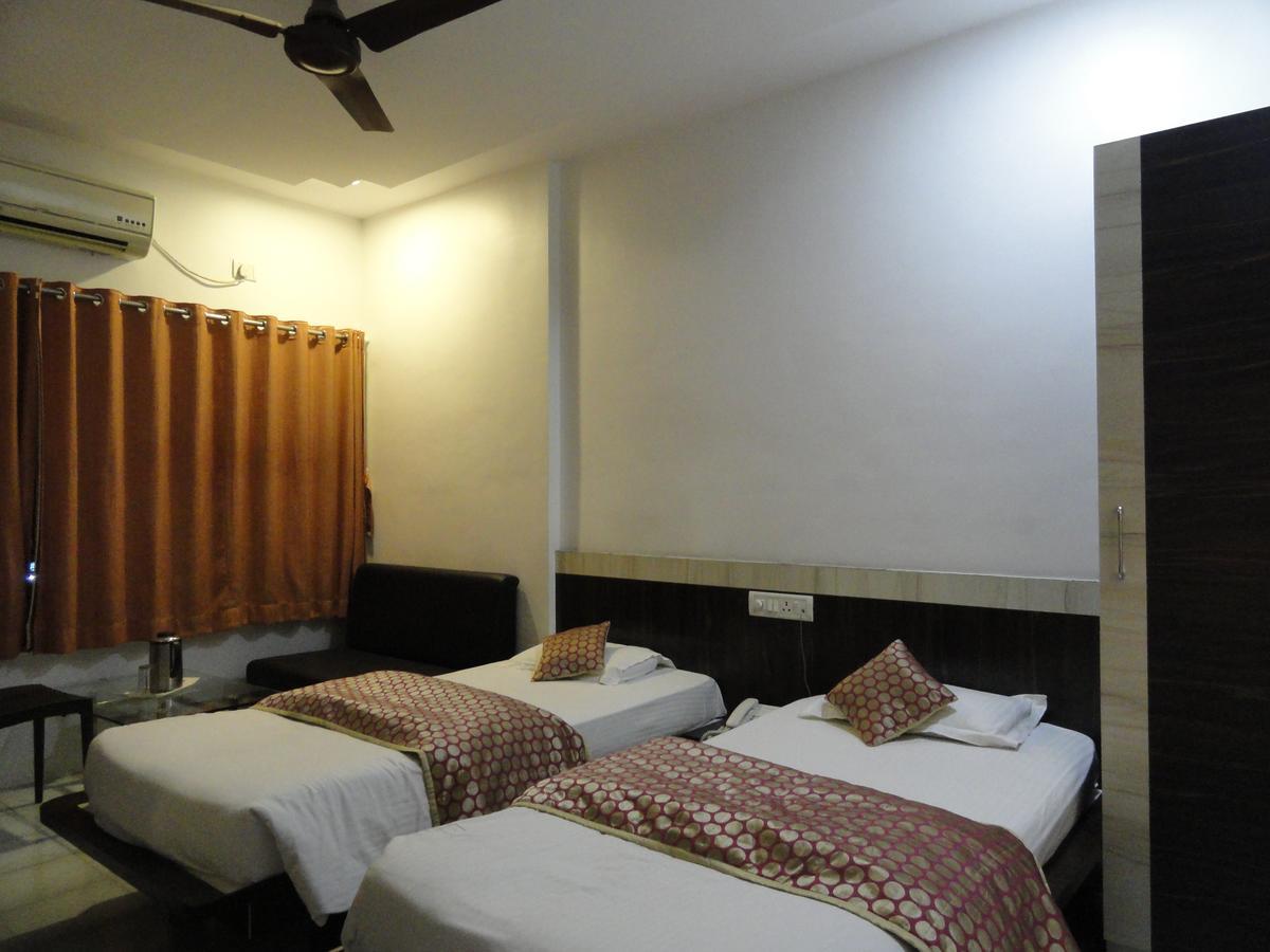 Hotel Raj Aurangabad  Exterior photo